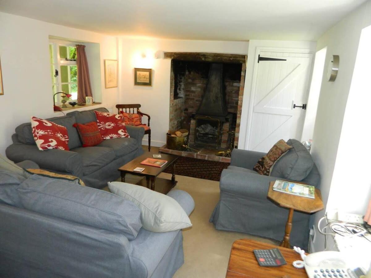 River Cottage A Country Retreat In Wooded Gardens East Stoke  Eksteriør bilde