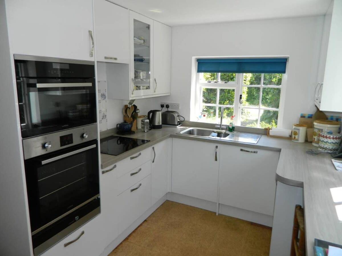 River Cottage A Country Retreat In Wooded Gardens East Stoke  Eksteriør bilde